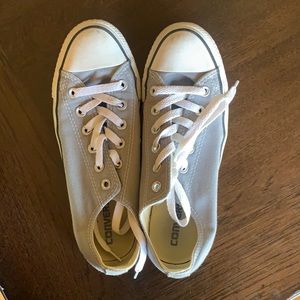 Grey converse